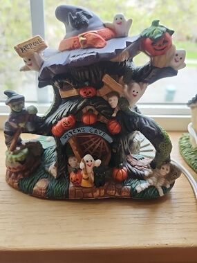 Vintage Hand Painted Halloween Witch Tree Figurine - Multicolor